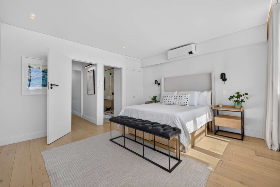 1 Bedroom Property for Sale in Sea Point Western Cape